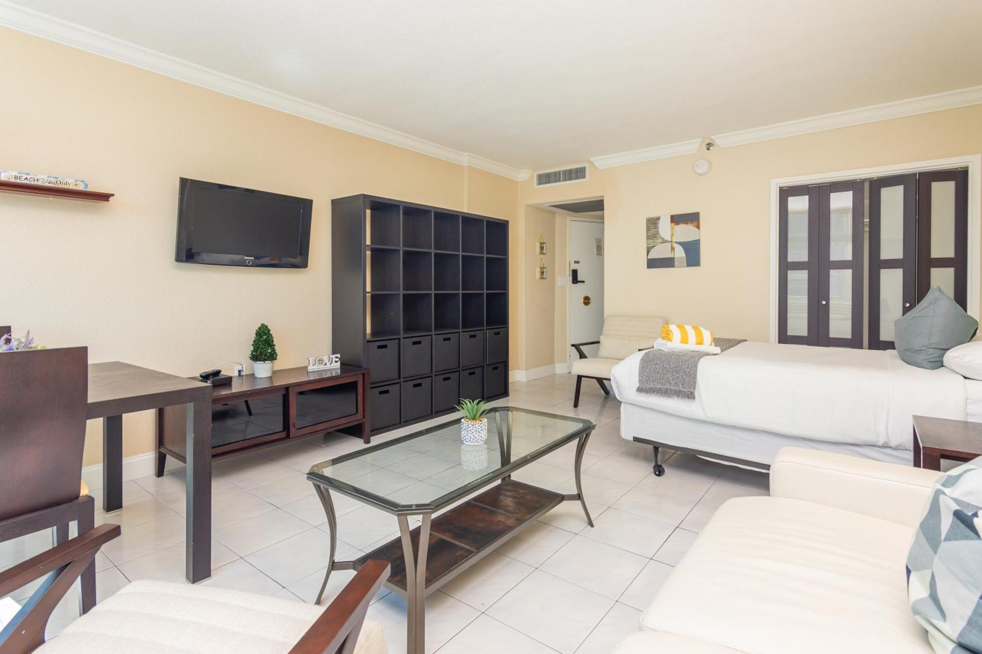 Girasole Apartments Маями Бийч Стая снимка