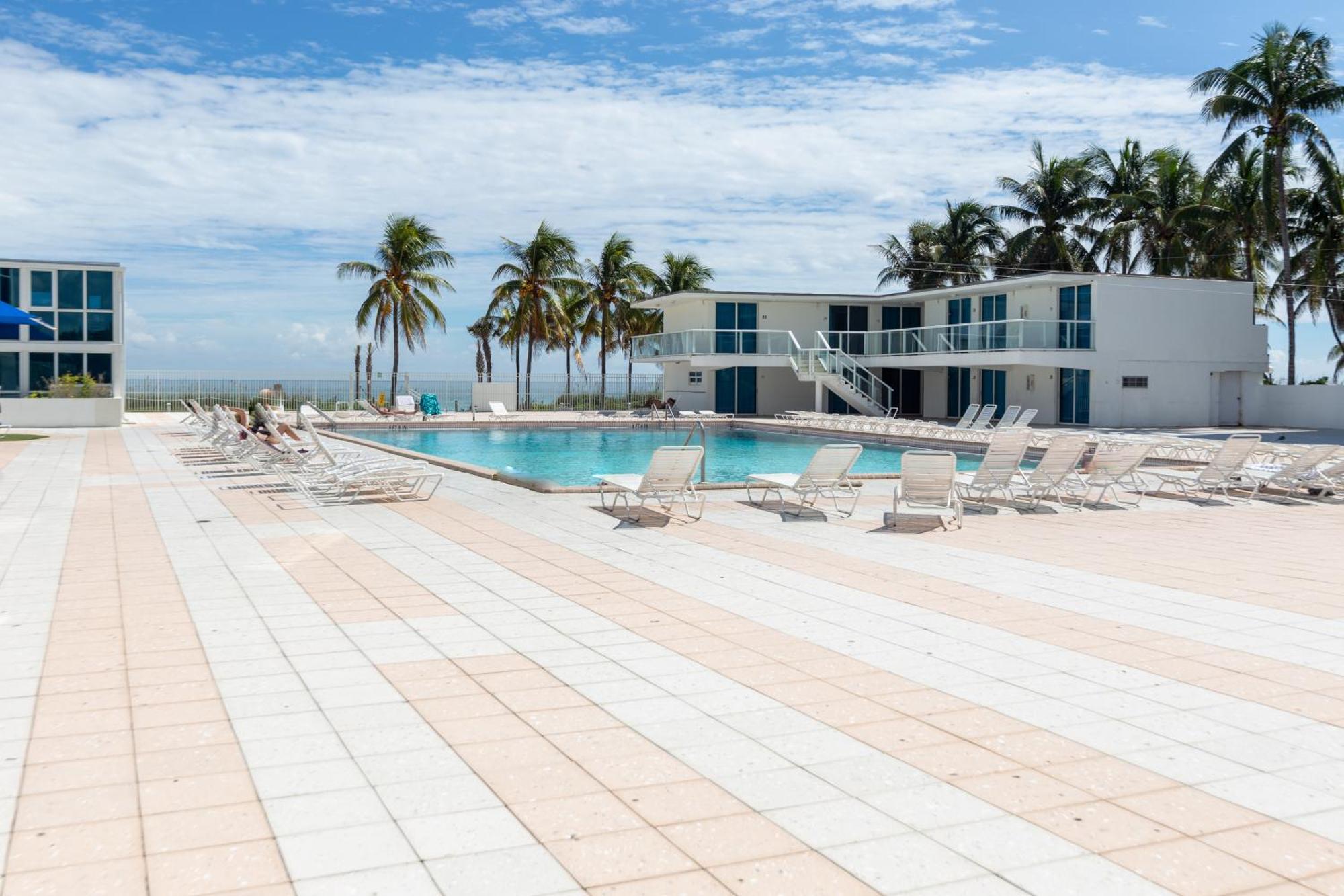 Girasole Apartments Маями Бийч Екстериор снимка
