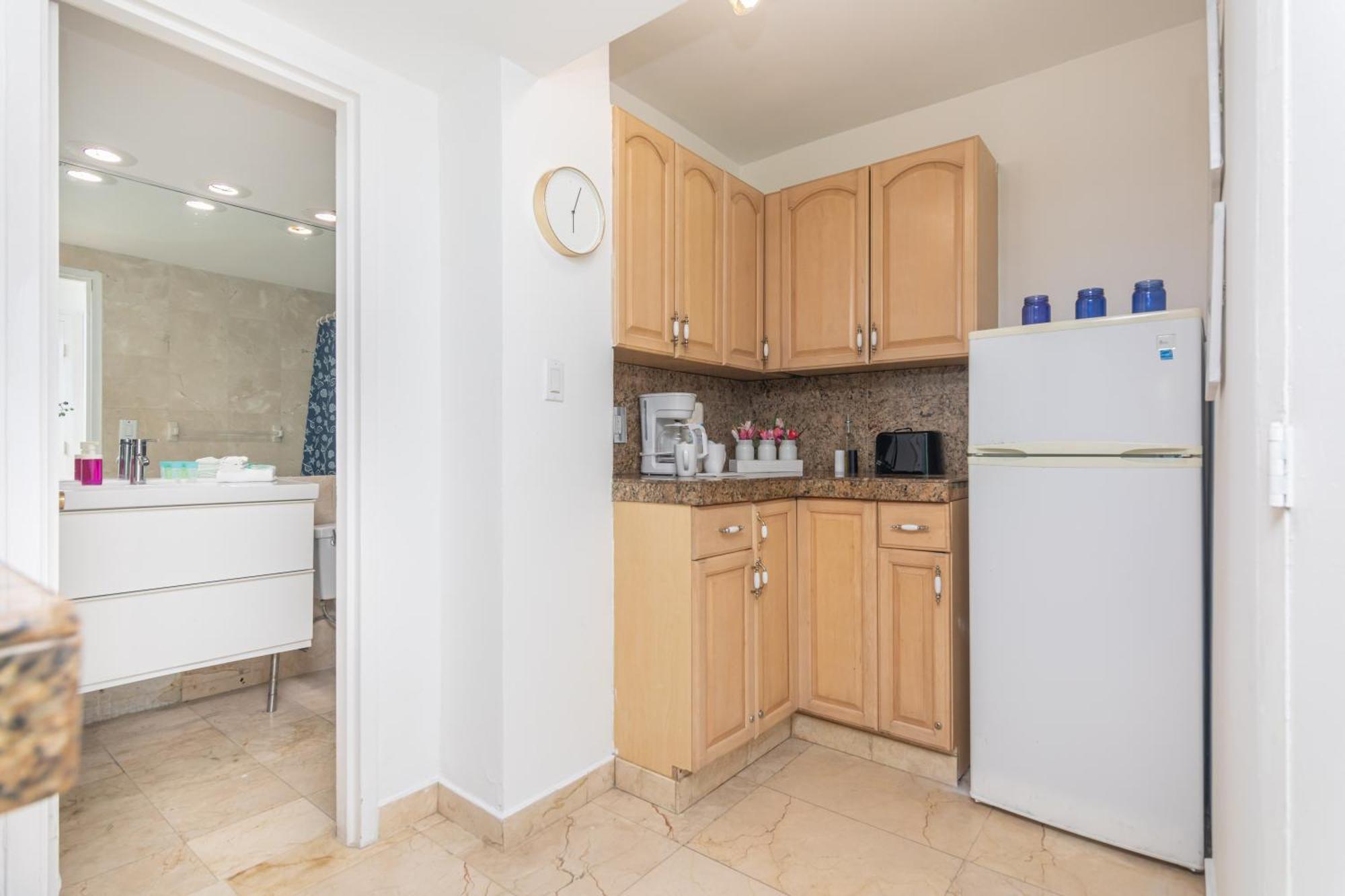 Girasole Apartments Маями Бийч Стая снимка