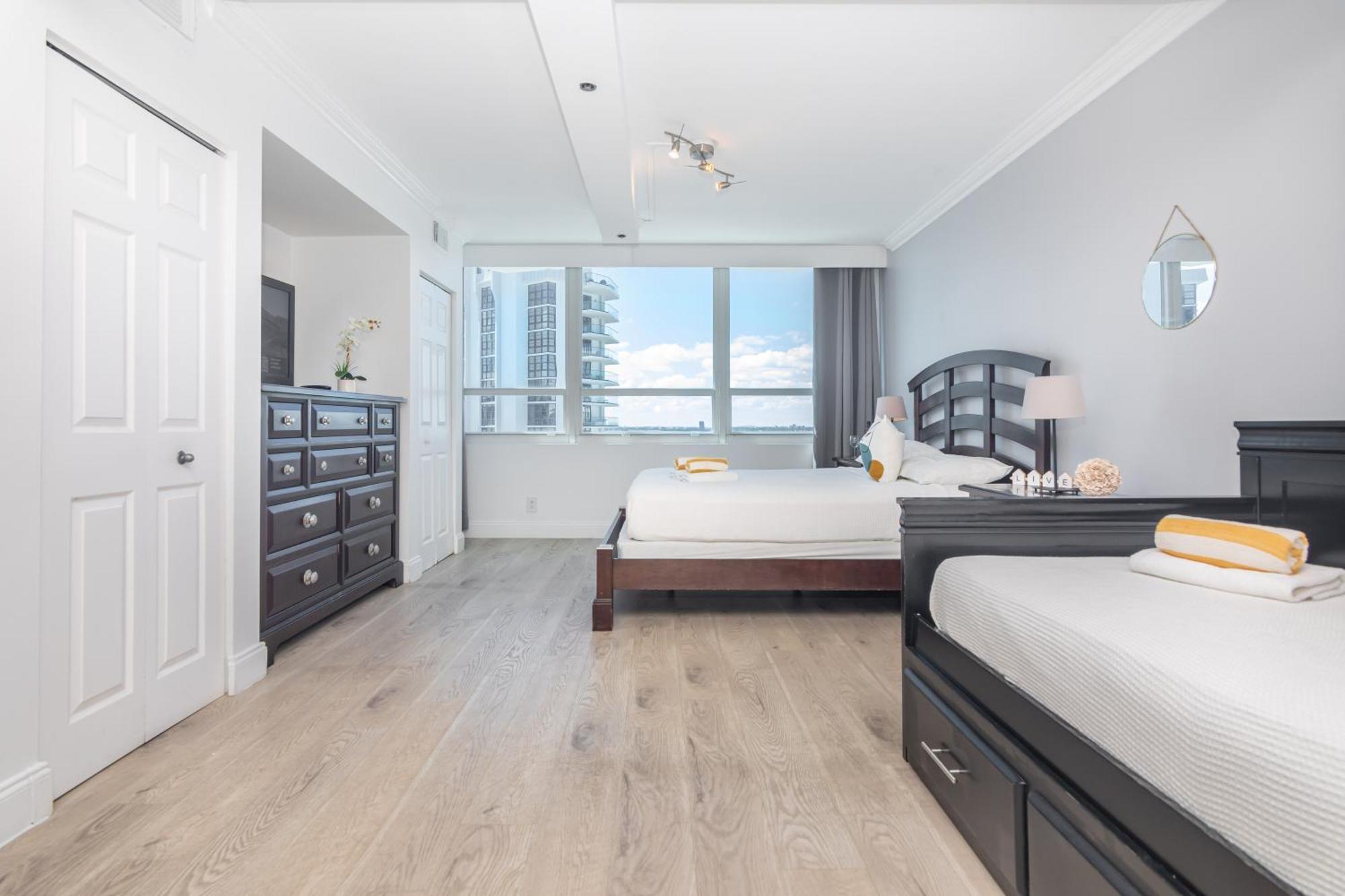 Girasole Apartments Маями Бийч Стая снимка